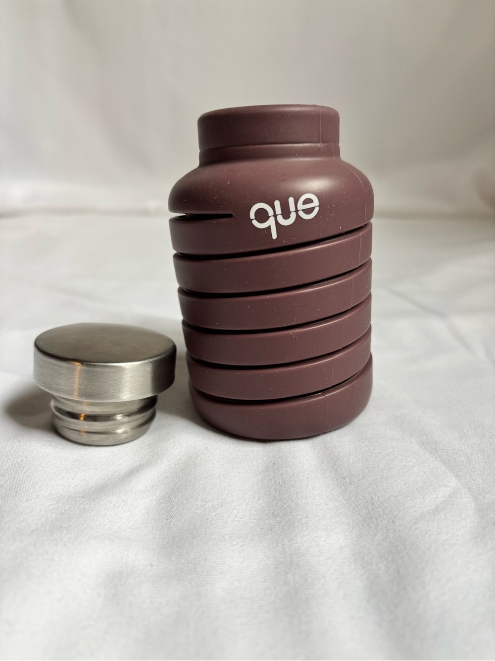 🌟 que Collapsible Silicone Travel Water Bottle 🌟
